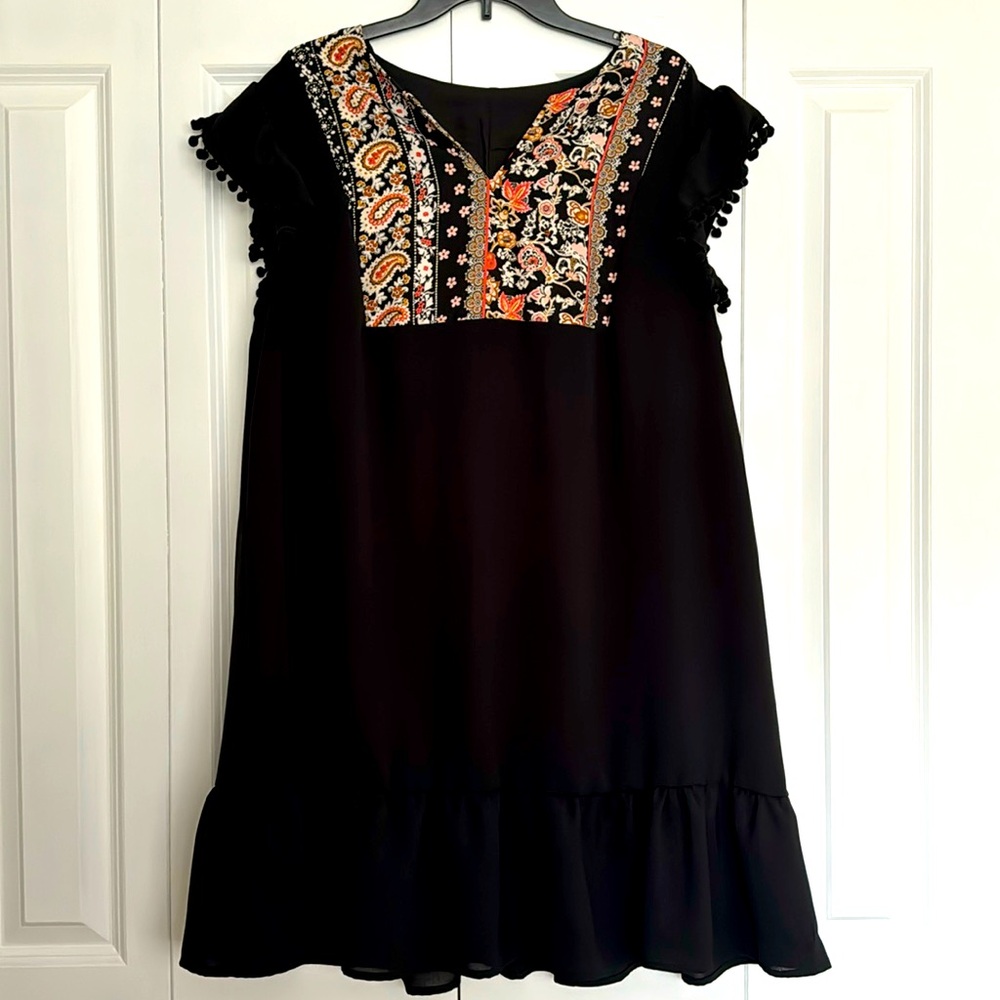 SHEIN Curve Boho Black Dress with Paisley Print and PomPom Sleeves. size 2XL New